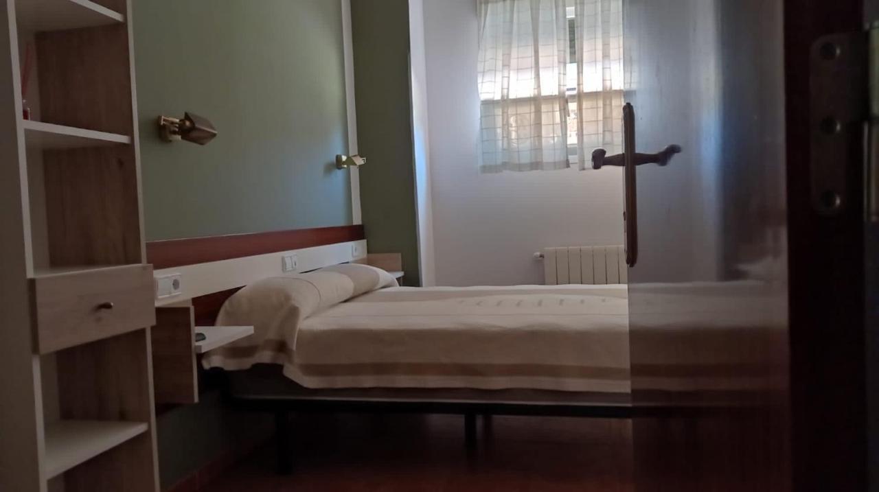 Alojamiento Numancia Pension Burgo Dış mekan fotoğraf